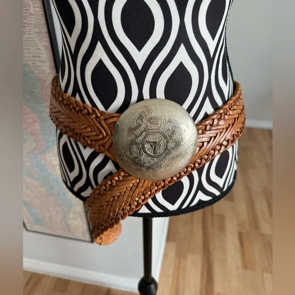 Vintage Y2K Medallion Disk McBling Girlhood Core Wide Woven Leather Belt - Picture 7 of 15